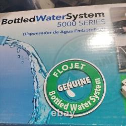 Système d'eau en bouteille de la série 5000 Flojet - TOUT NEUF - VENDU ENSEMBLE - LIVRAISON RAPIDE